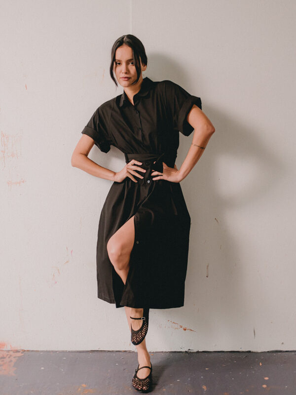 ÉLISE liquorice colour