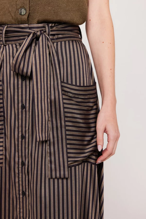 Enolan Camel skirt