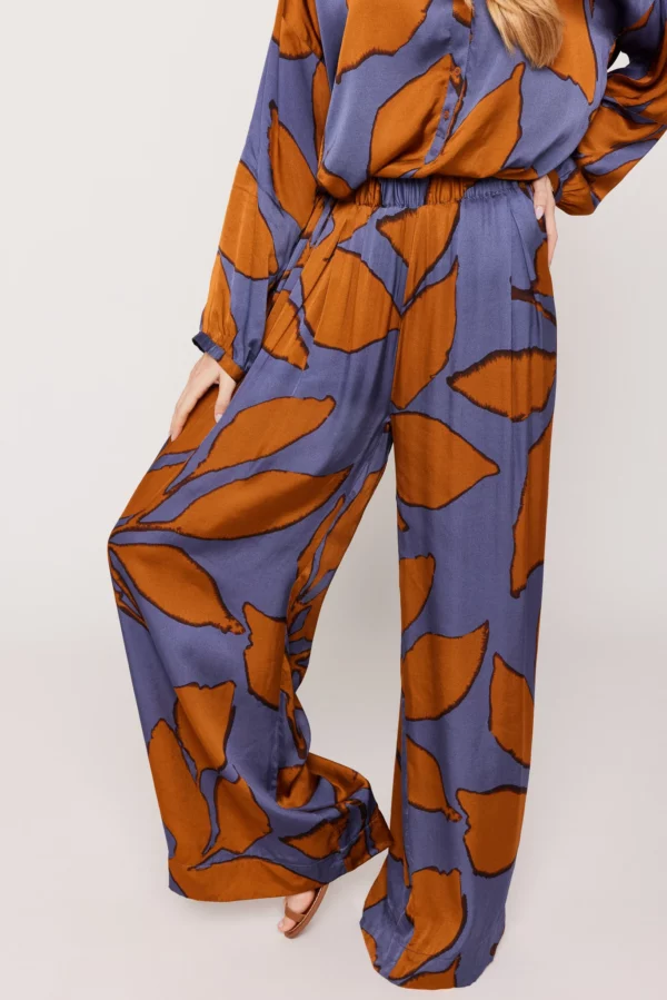Dorothy Caramel trousers