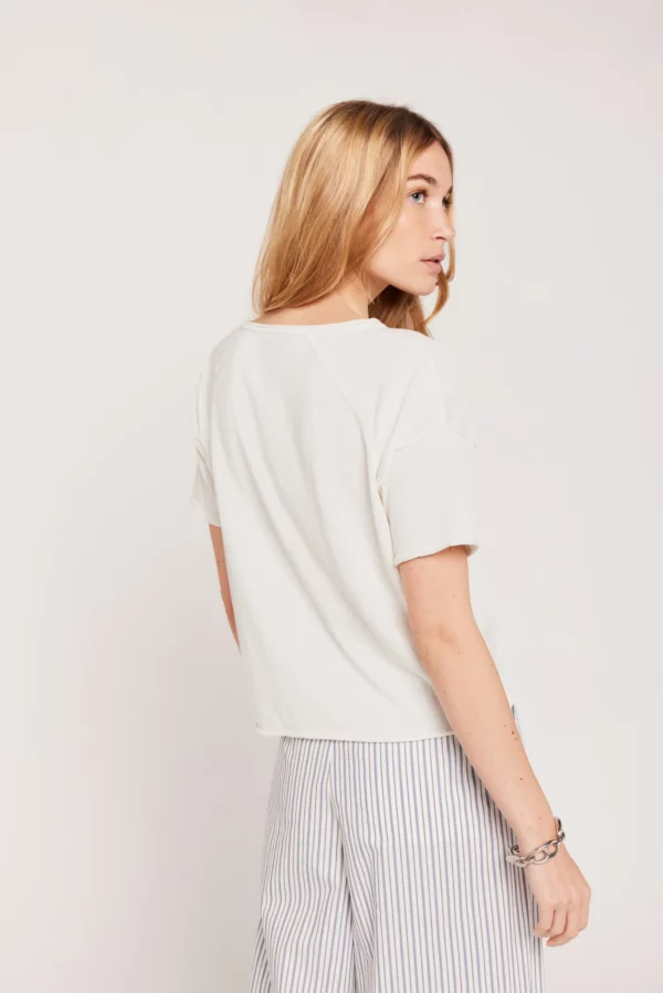 Amanda latte T-shirt